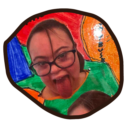 art-therapie enfant qui tire langue